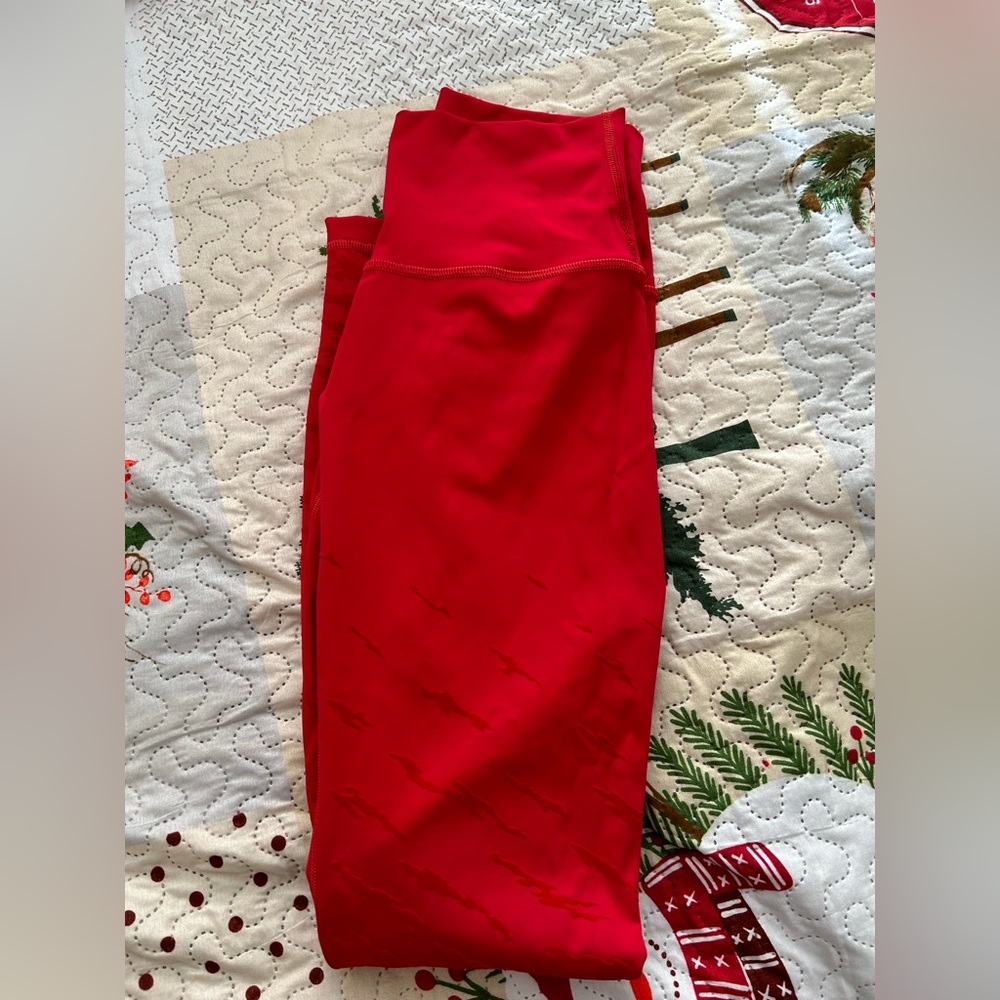 Lululemon lunar New Year Wunder Under Leggjngs